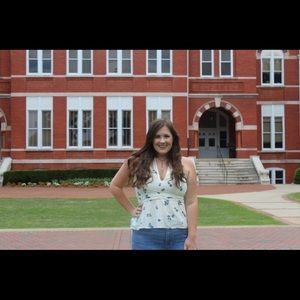 Meet your Posher, Lauren